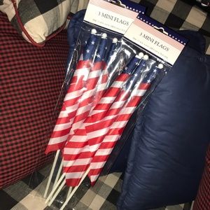 2 Packs Of 3 Mini American Flags